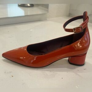 New, never worn, SARTO, size 5, Orange Sculptural Heel Pumps with Ankle Strap